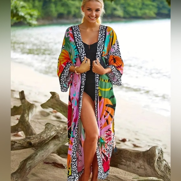 Colorful summer cover-up - Picture 4 of 4